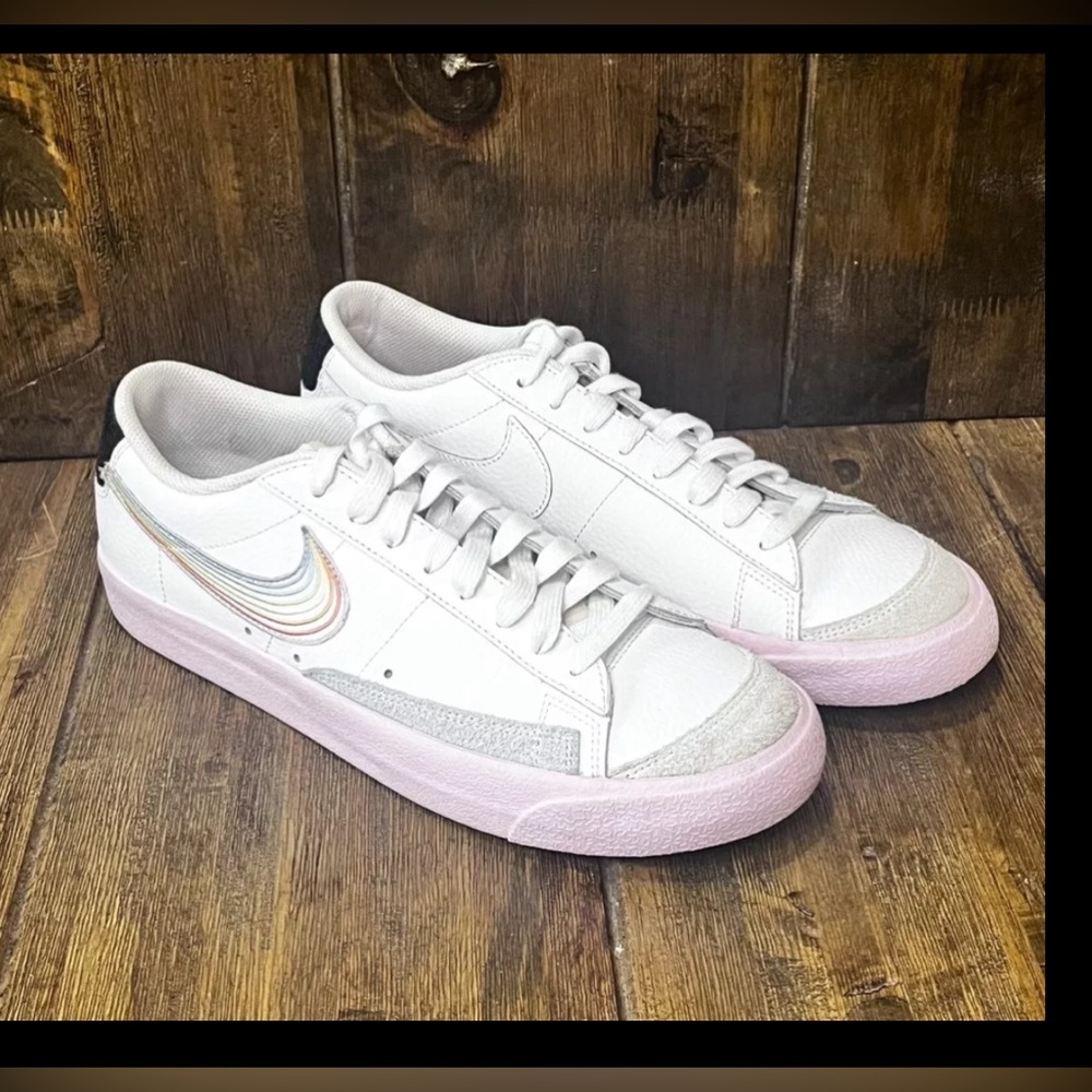 Nike Blazer '77 Vintage Low Be True Men’s Leather Athletic Sneaker Size 10.5